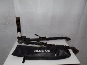 lot 8 image: Blue Ox Towing System