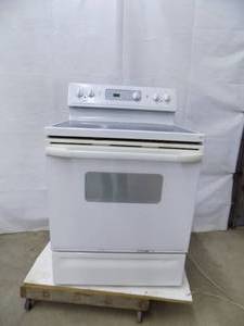 lot 14 image: Kenmore Flat Top Electric Stove
