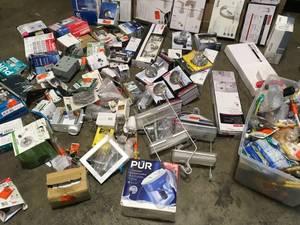 Large lot of assorted Faucets and plumbing items see pictures