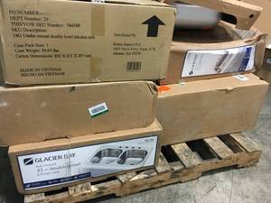 Pallet with assorted Kitchen Sinks and  various models and sizes customer returns see pictures