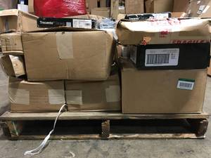 Pallet with assorted Ceramic Flooring and Tiles see pictures