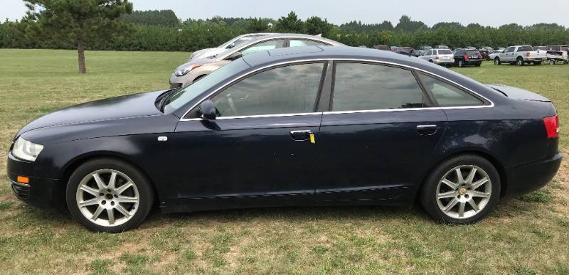 lot 2 image: 2005 Audi A6 3.2 with Tiptronic AWD