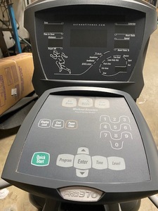 Octane Fitness Elliptical Pro 370