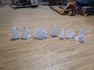 lot 146 image: Glass Christmas Figurines