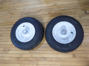 lot 17 image: 2 Load Star Trailer Tires