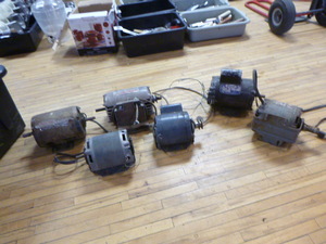 lot 29 image: 6 Motors