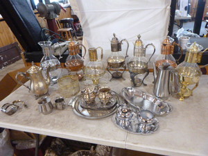 lot 42 image: Lot of Coffee Carafes