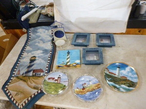 lot 48 image: Light House Dcor