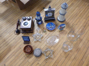 lot 64 image: Miscellaneous Home Dcor