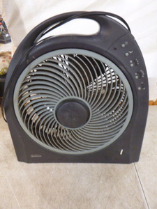lot 66 image: Sunbeam Box Fan
