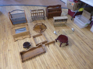 lot 84 image: Lot of Shelves and Magazine Racks