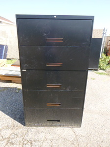 lot 98 image: 5 Drawer Lateral File Cabinet
