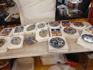 lot 101 image: Decorative Sports Collectible Plates