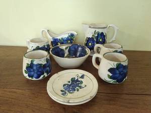 Collection of vintage Dishes