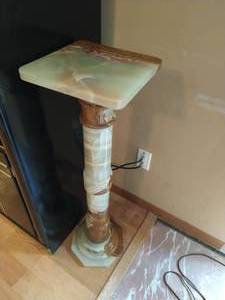 Onyx Pedestal