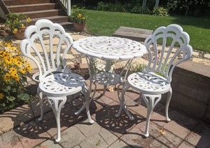lot 331 image: Outdoor Anti-Rust Cast Aluminum 3 Piece Bistro Set (White)