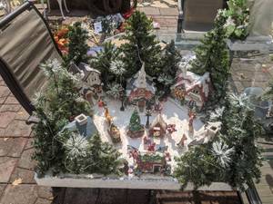 lot 309 image: Christmas Decor - Light Up Village
