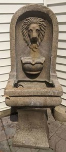lot 317 image: Stunning 56 Tall Lion Alcove Fountain