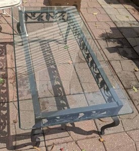 lot 318 image: Lane Furniture Verdigris Wrought Iron Glass Cofee Table