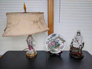 lot 10 image: Japanese Home Decor Lot Lamp, Plate, Figurine