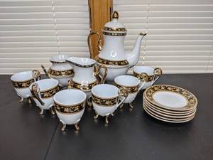 lot 42 image: Porcelain White and Gold Tea Set
