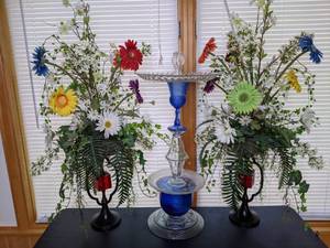 lot 60 image: Decorative Flower Arrangements and Glass Centerpiece