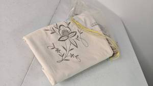 lot 102 image: Lot of Vintage Table Clothes and Table Protector