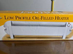 lot 400 image: Low Profile Oil Filled Heater