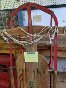 lot 382 image: Vintage 1952 Western Clipper Sled