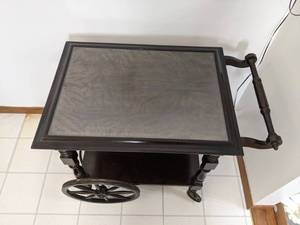 lot 12 image: Vintage Tea Cart