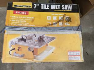 lot 40 image: Workforce 7 Tile Wet Saw