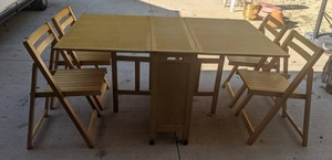 lot 212 image: Vintage Boho Mid Century Modern Romanian Gate Leg Drop Leaf Folding Table with (4) Slated Folding Chairs Set