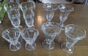 lot 216 image: Vintage Ice Cream Glasses (26)