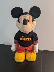 lot 176 image: Disney Mickey Mouse Animated Singing Dance Star 2009 Fisher-Price 17