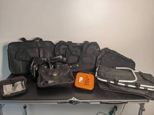 lot 182 image: Bags, Purses, and Wallets