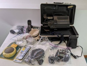 lot 154 image: Vintage Electronics Lot Magnavox, Radio Shack, Panasonic, Sony, Phillips, & More