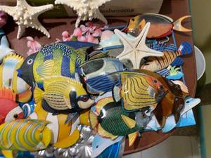 lot 48 image: Lot 12 of Luau Decor