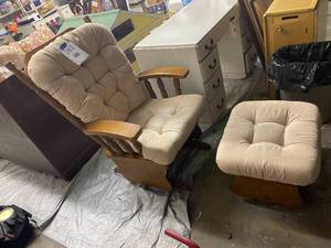 lot 281 image: Classic Rocker Glider with Ottoman