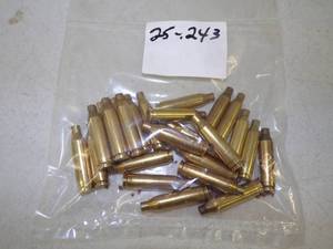 lot 121 image: 25 Polish Brass 243.  Ammunition Cases