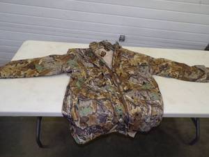 lot 48 image: XXL Hunting Jacket Insulated