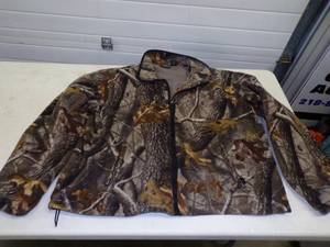 lot 61 image: XL Camo Jacket