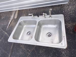 lot 127 image: Kitchen Sink