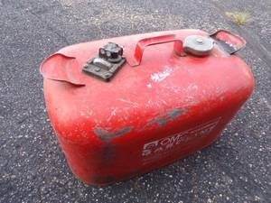 lot 133 image: 6 Gallon Marine Gas Tank