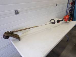 lot 143 image: Echo String Trimmer