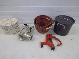 lot 183 image: Assorted Lot