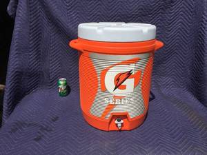 lot 17 image: Rubermaid Larger 10 Gallon CoolerDrink Dispensor