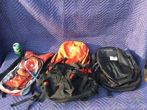 lot 33 image: Backpacks - Water Pack