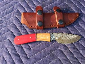 lot 35 image: Damascus Steel Knife W Sheath