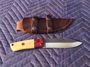 lot 37 image: Medium Hunting Knife W Sheath