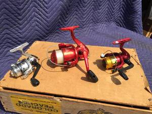 lot 44 image: Master & Shakespeare Spinning Reels